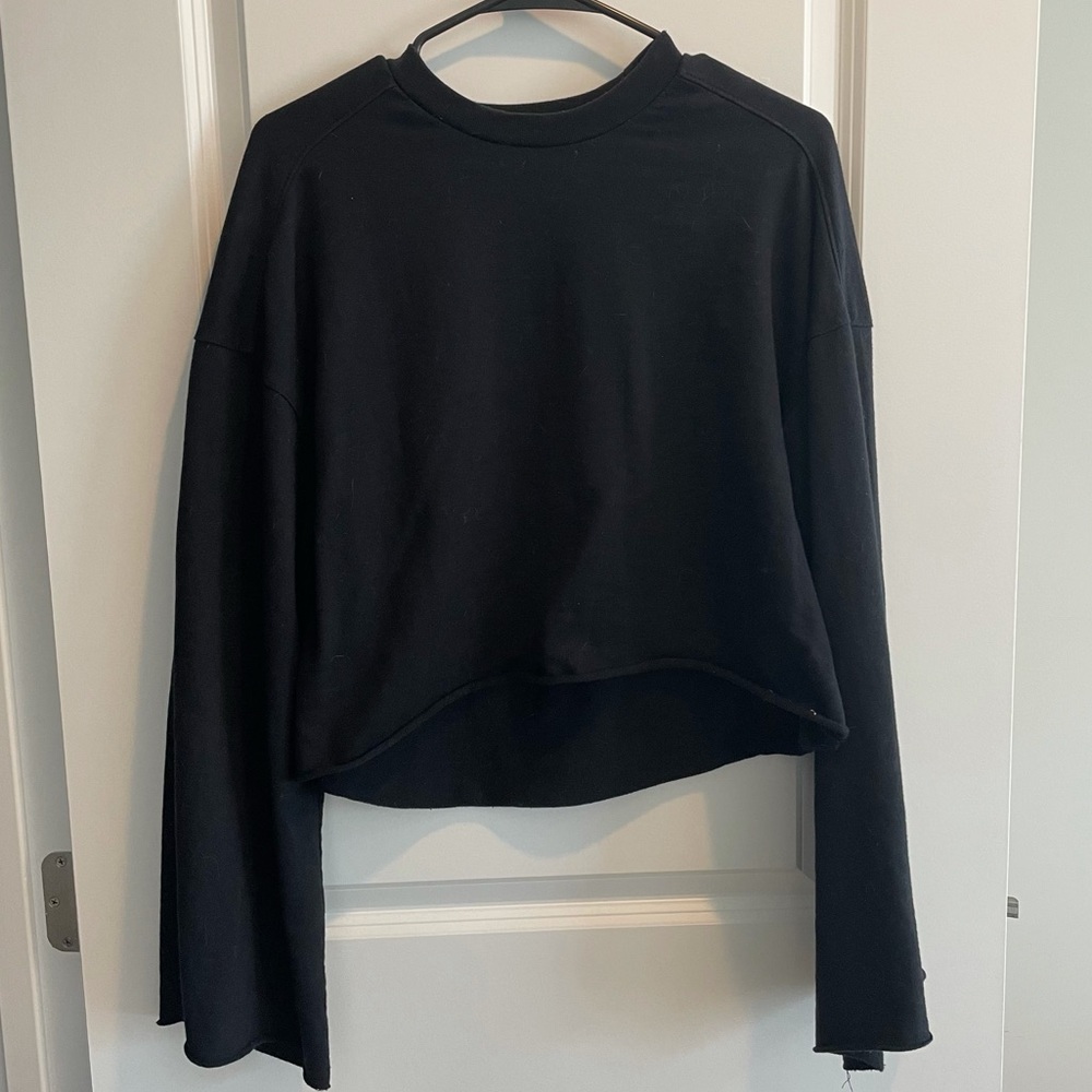 Black Cropped Sweatshirt Top